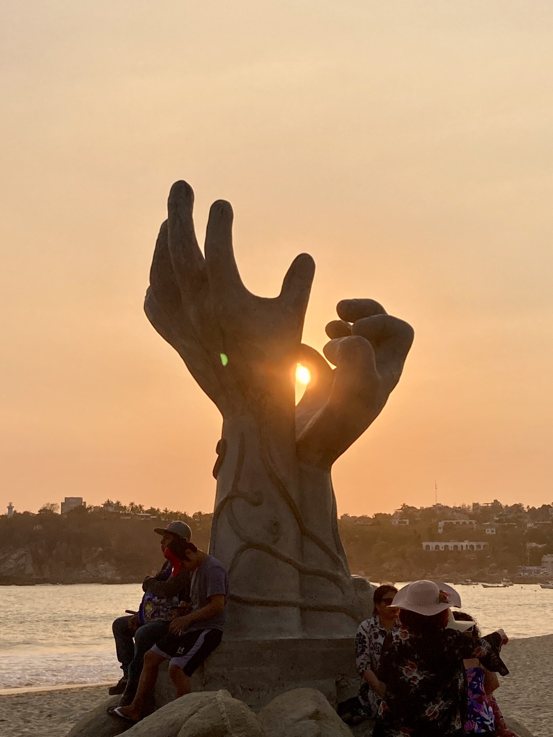 los manos de puerto escondido